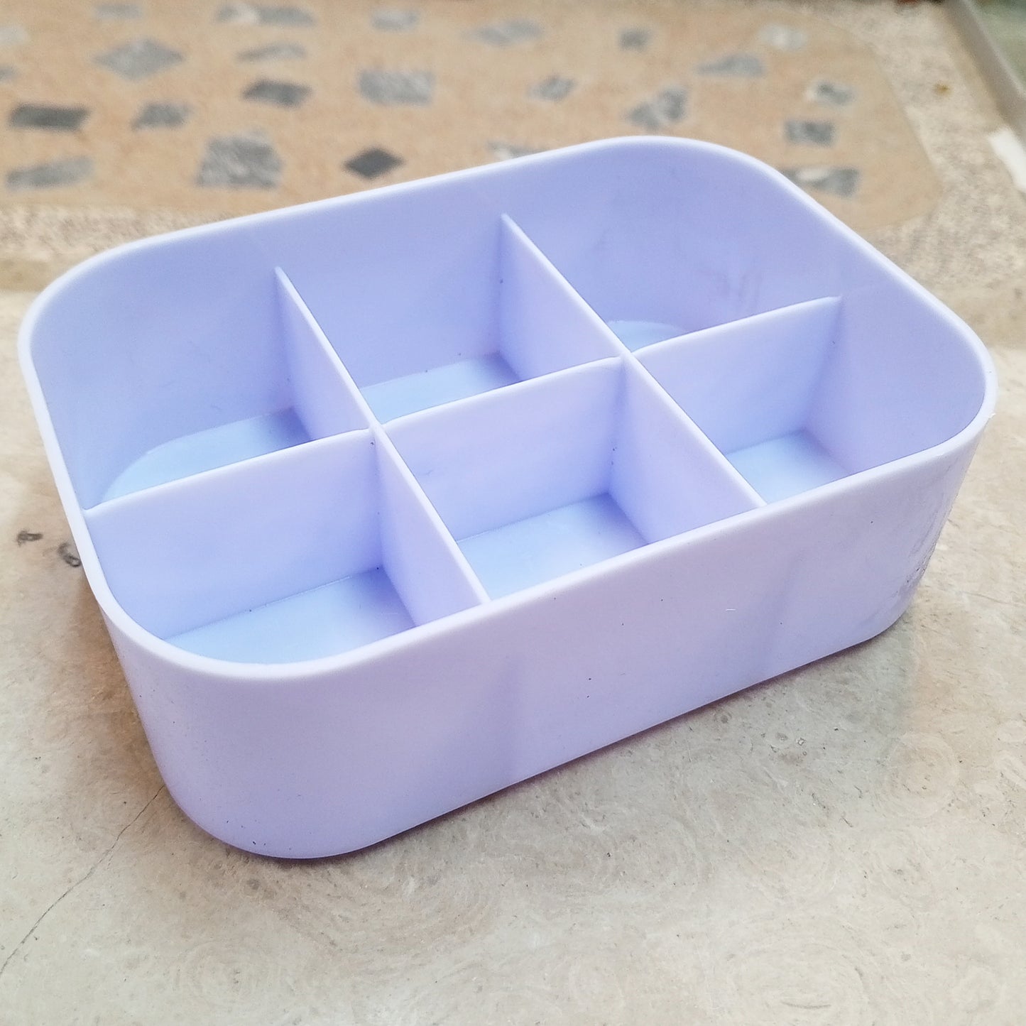 Homeket Small Size Multi-Purpose Sewing, Jewelery & Medicine 6-Grid Organizer Plastic Box ( Random Colors Will Be Sent)
