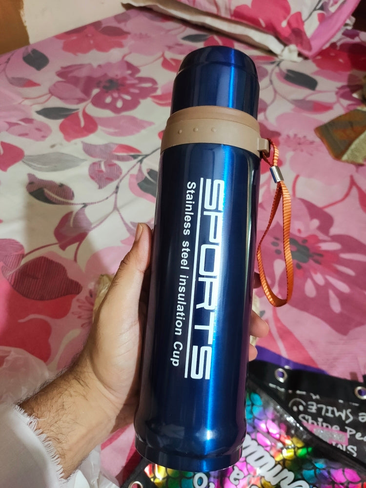 Sports Stainless Steel 750ml Water Bottle Hot & Cool ( Random Colors Will Be Sent)