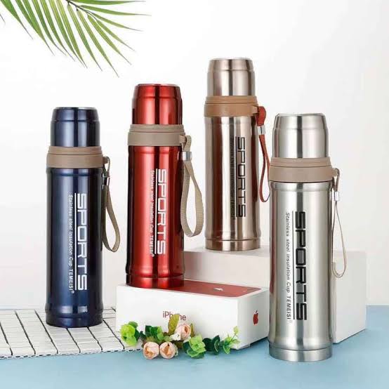 Sports Stainless Steel 750ml Water Bottle Hot & Cool ( Random Colors Will Be Sent)