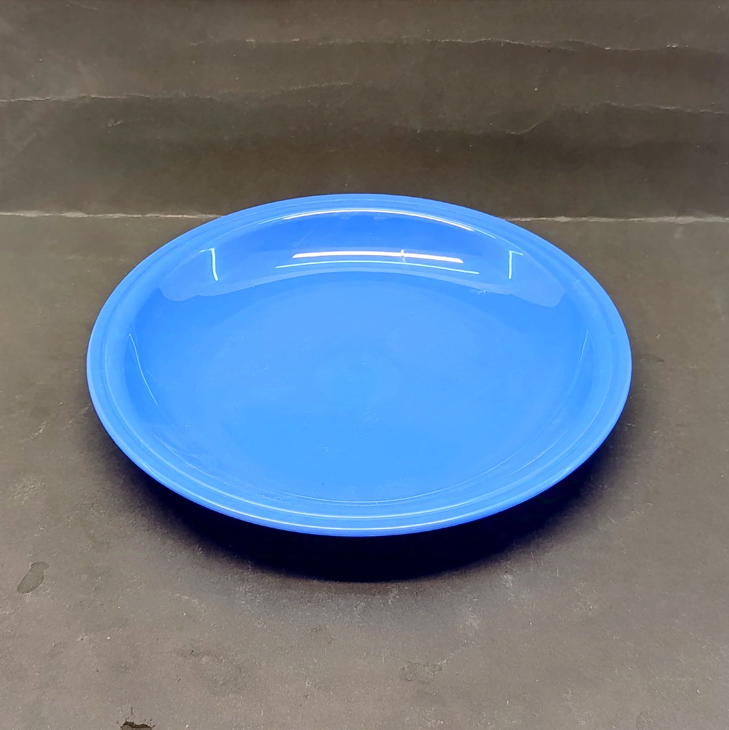 Appollo Kids' Round Medium -Size Snack Plastic Plates (Multiple Colours Will be Sent)