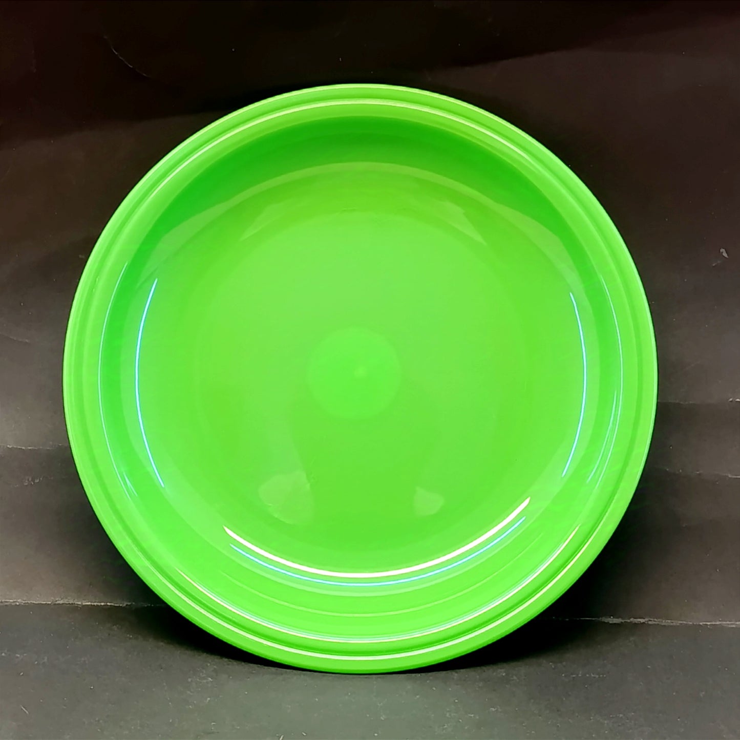 Appollo Kids' Round Medium -Size Snack Plastic Plates (Multiple Colours Will be Sent)