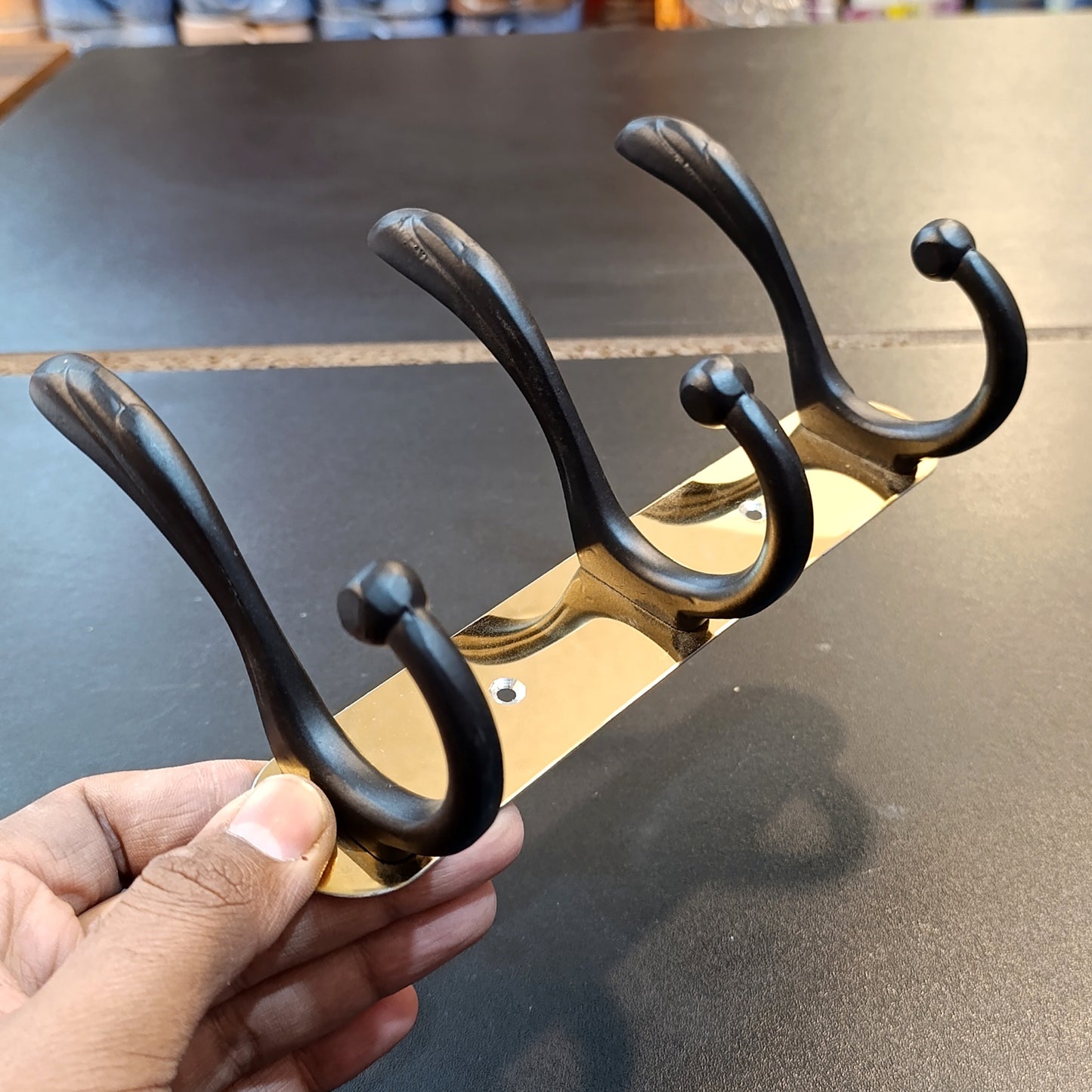 Stainless steel 3-Hook Hanging Golden Wall-Mount Screw Rail Hanger