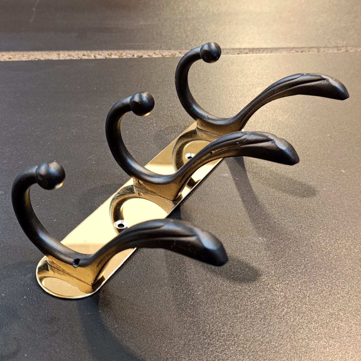 Stainless steel 3-Hook Hanging Golden Wall-Mount Screw Rail Hanger