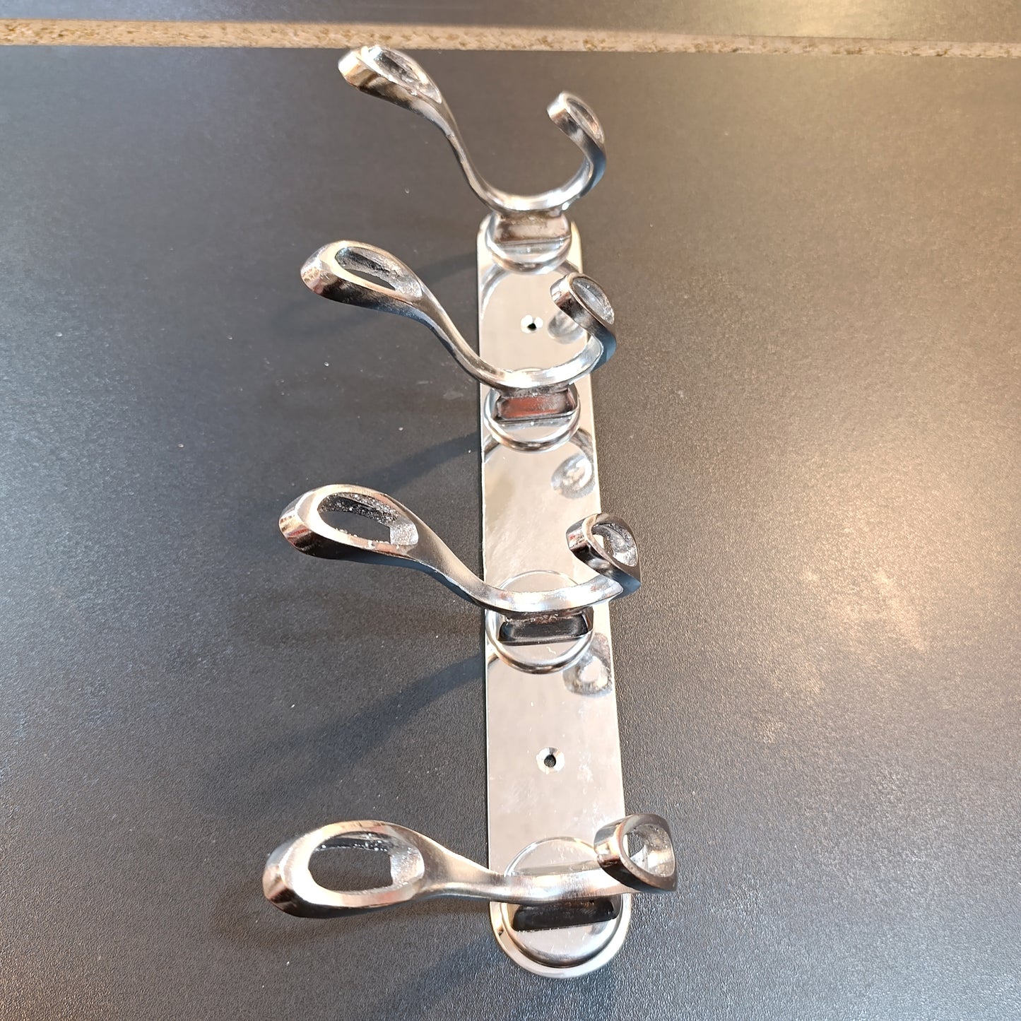 Stainless steel 4-Hook Hanging Silver Wall-Mount Screw Rail Hanger