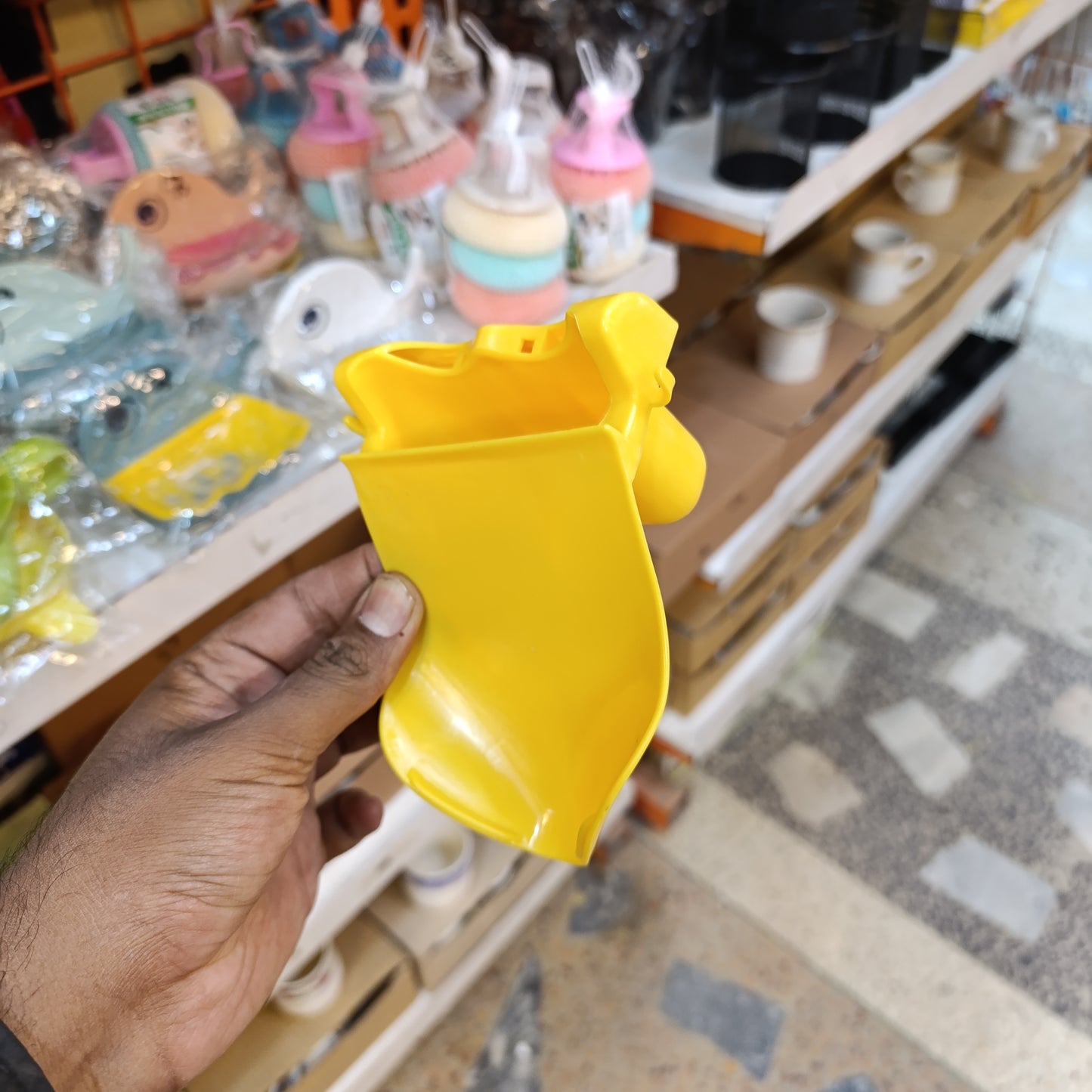 Sticky Self-Adhesive Wall-Mount Plastic Soap Dish (Random Colors Will be sent)