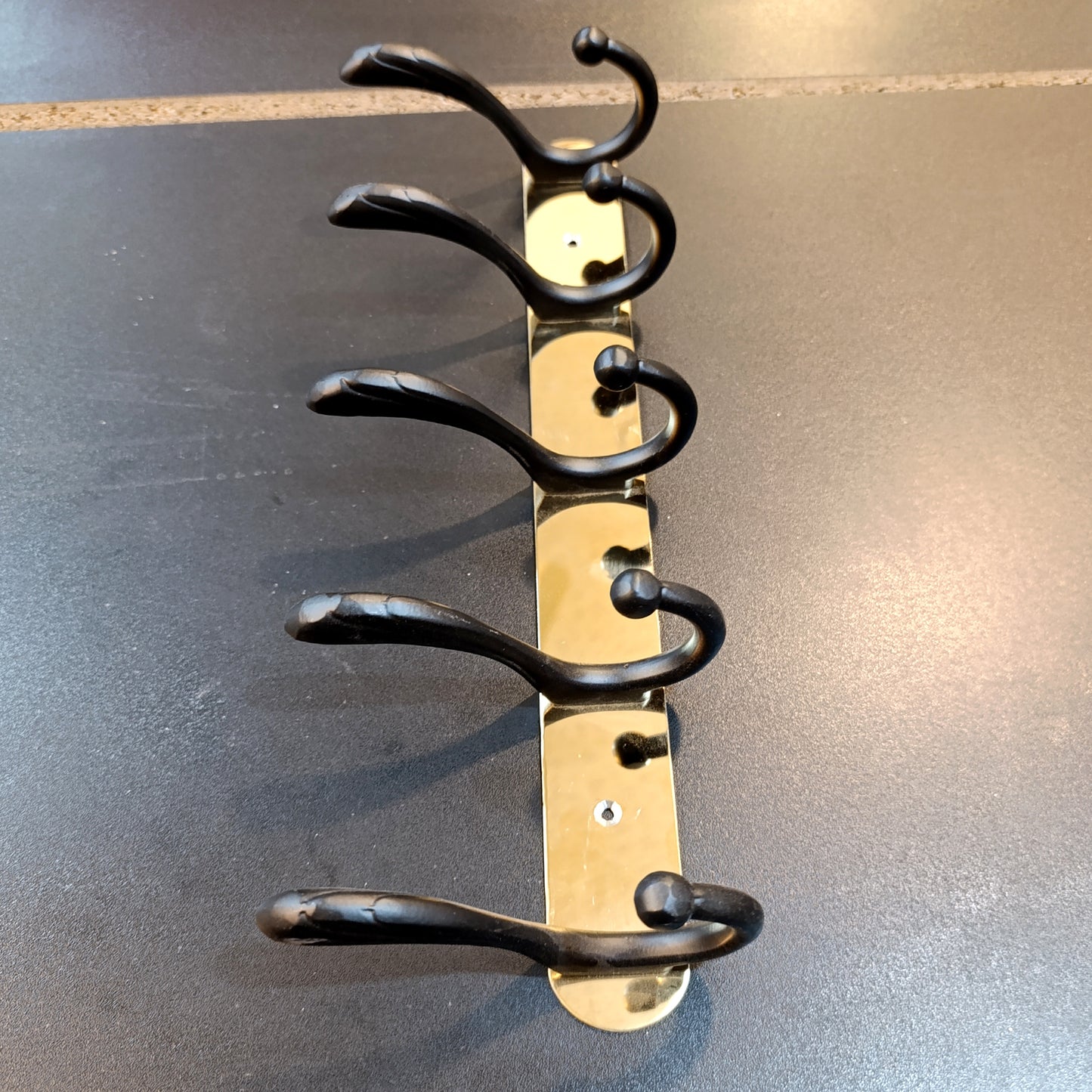 Stainless steel 5-Hook Hanging Golden Wall-Mount Screw Rail Hanger