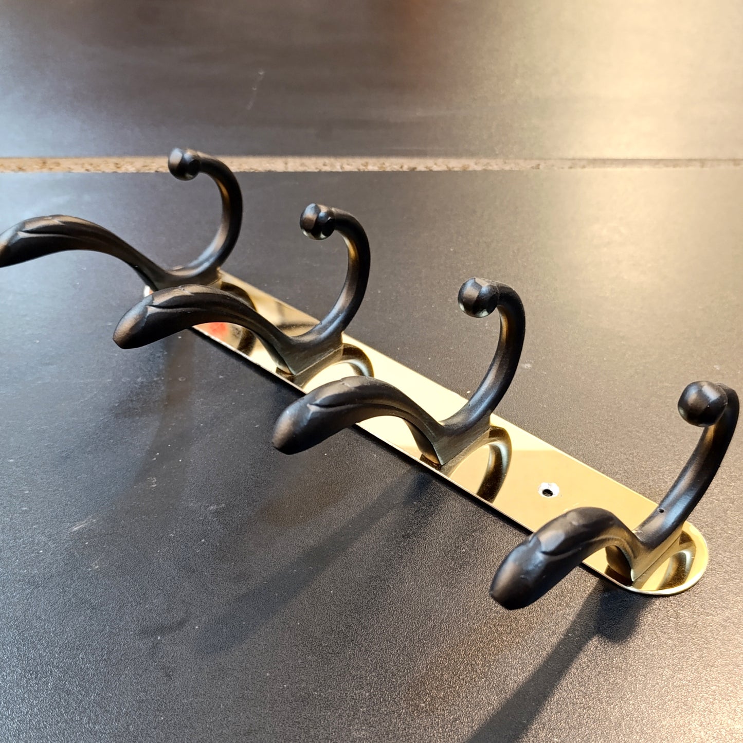 Stainless steel 4-Hook Hanging Golden Wall-Mount Screw Rail Hanger