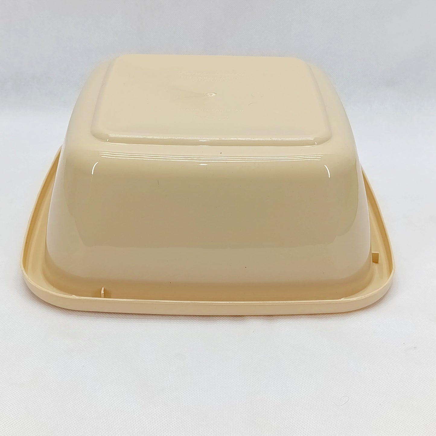 Opaque Square Shape 10L Plastic 14 inches Tub Small-Size ( Random Colors Will Be Sent )