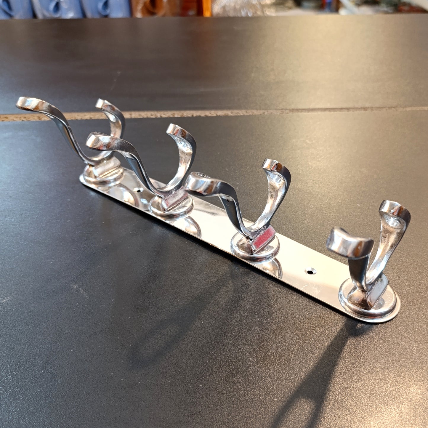 Stainless steel 4-Hook Hanging Silver Wall-Mount Screw Rail Hanger
