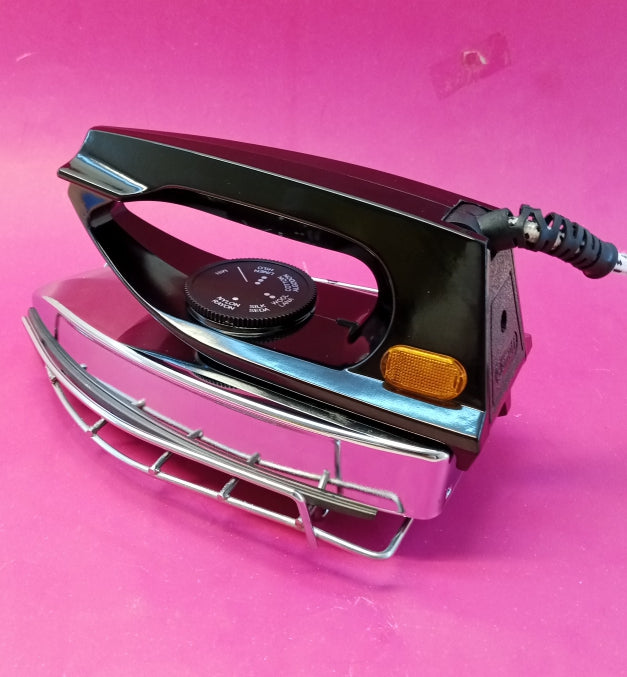 Metal Heated Iron STAND Holder