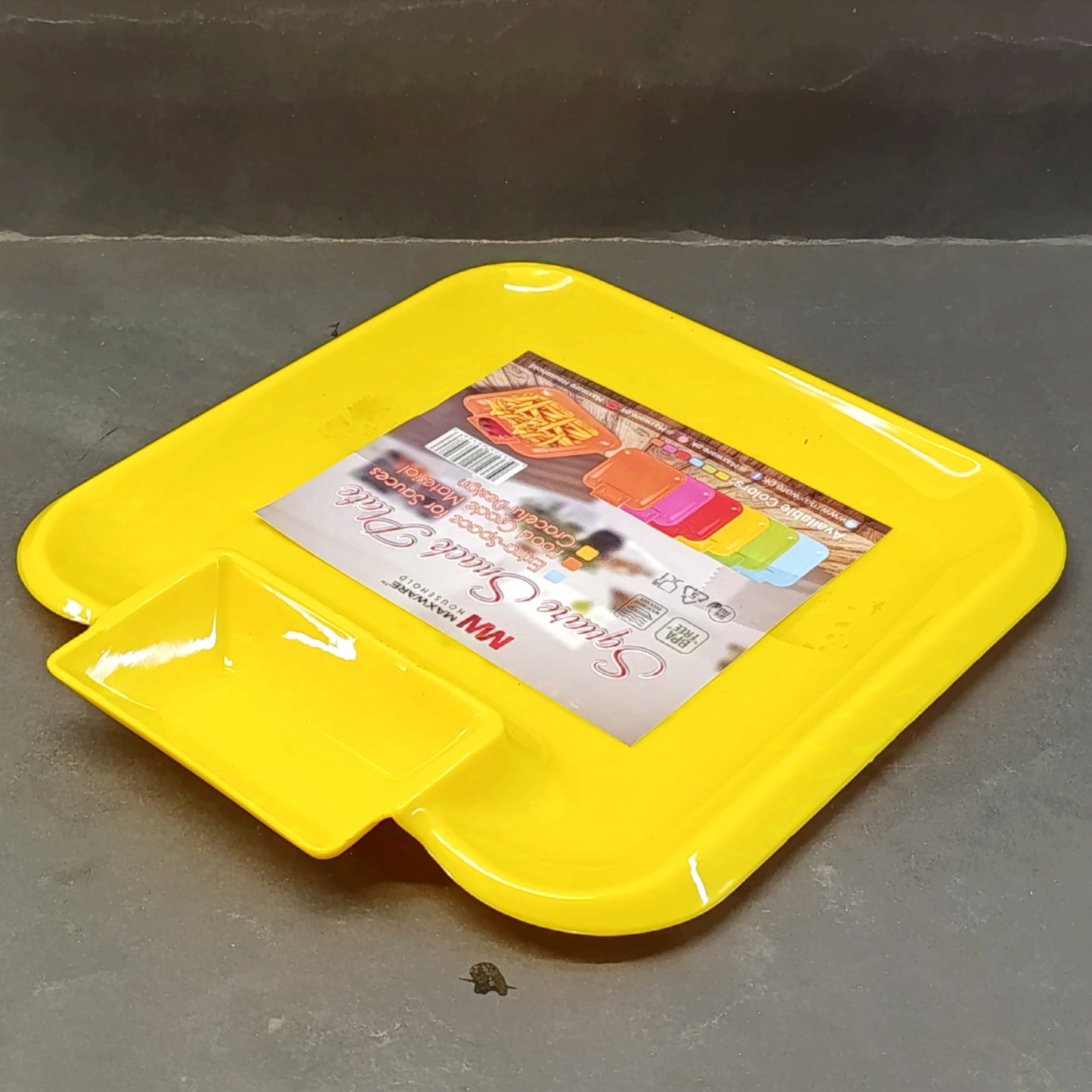 1 pcs Kids' Square Shape Medium-Size Snack Plastic Plates (Multiple Colours Will be Sent)