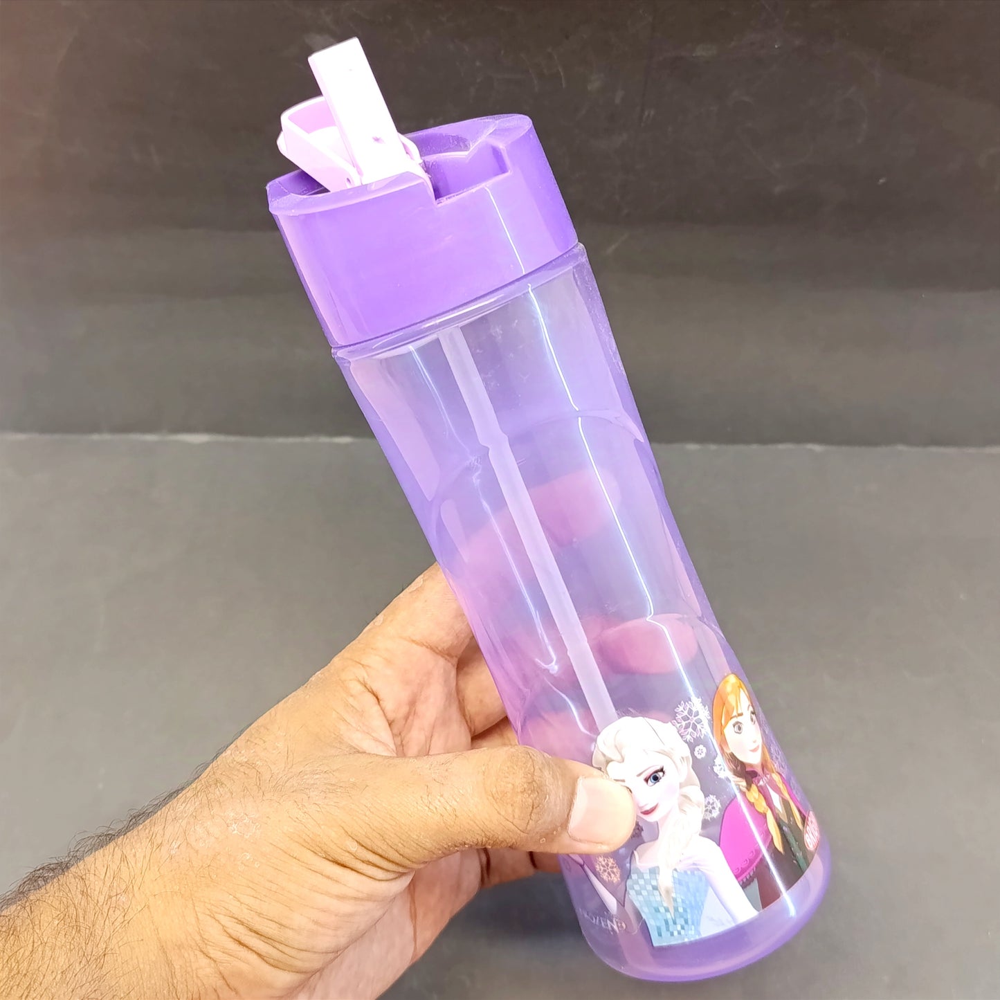Sunny Summer 650ml  Transparent Plastic Water Bottle ( Random COLORS Will Be Sent )
