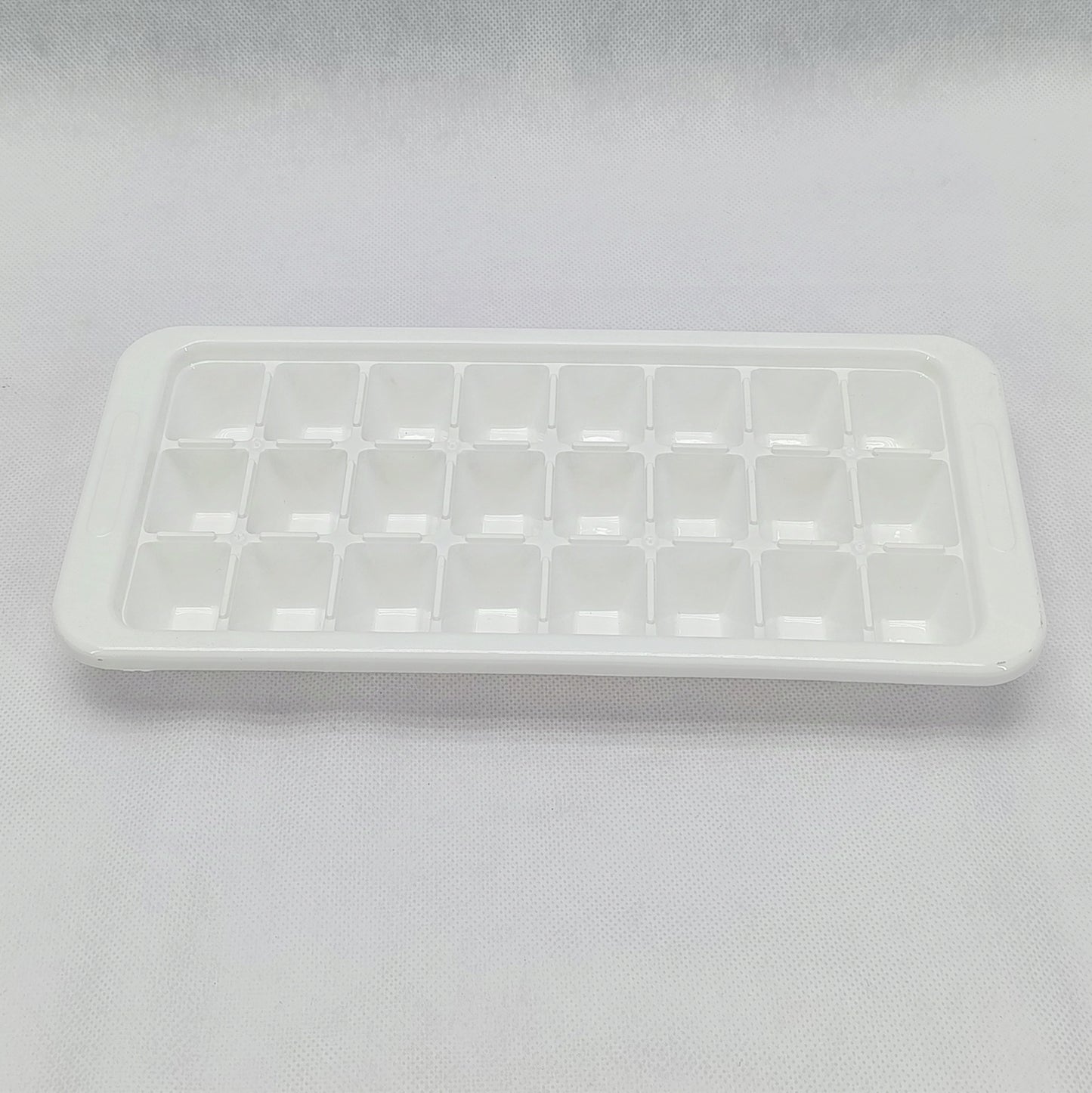 Maxware 24-Grid Plastic Ice Cube Mould Tray