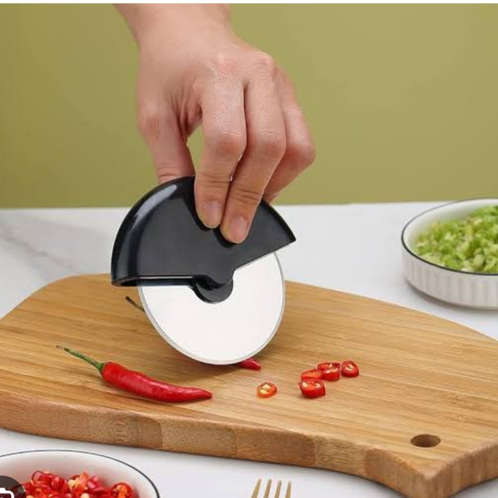 Stainless Steel Round Shape Small Size Pizza Cutter Tool