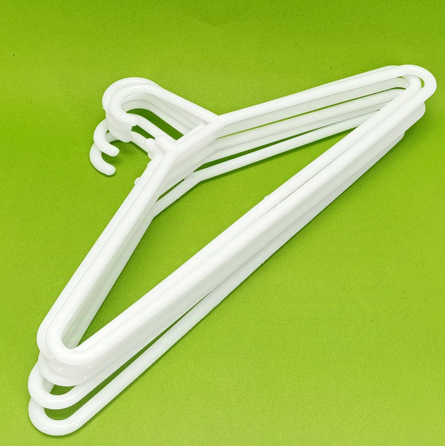 Fashion Pack Of 6pcs Plastic Large Size Cloth Hangers ( Random Colors Will be sent)
