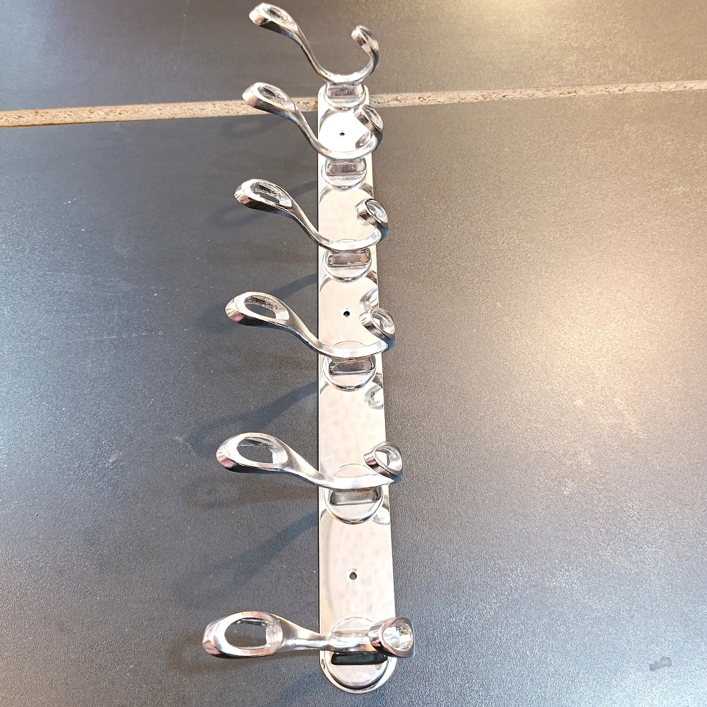 Stainless steel 6-Hook Hanging  Silver Wall-Mount Screw Rail Hanger