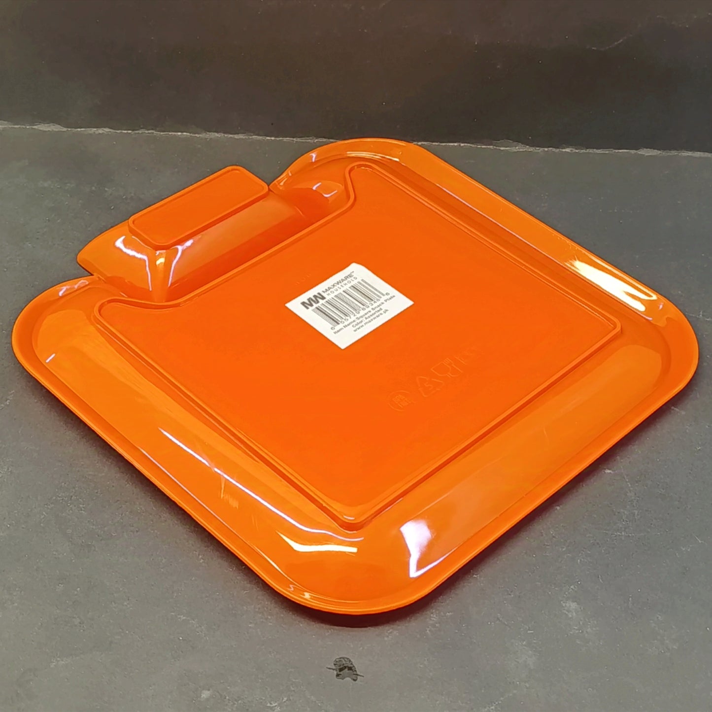 1 pcs Kids' Square Shape Medium-Size Snack Plastic Plates (Multiple Colours Will be Sent)