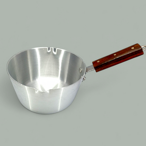 Silver Sauce Pan 1.5-Litre With Wooden Handle