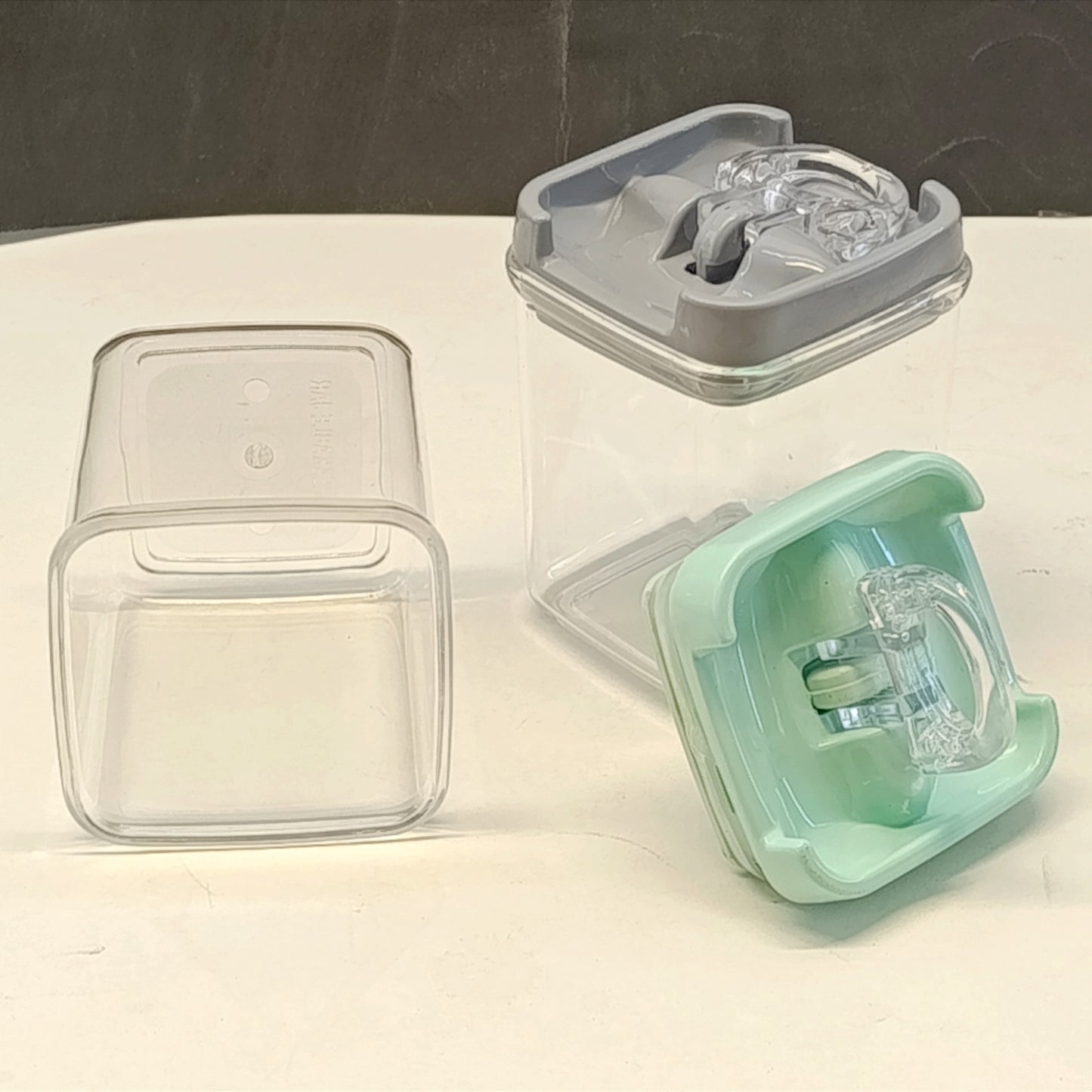 Crystal Airtight 270ml Food Storage Container (Multiple Colours Will be Sent)