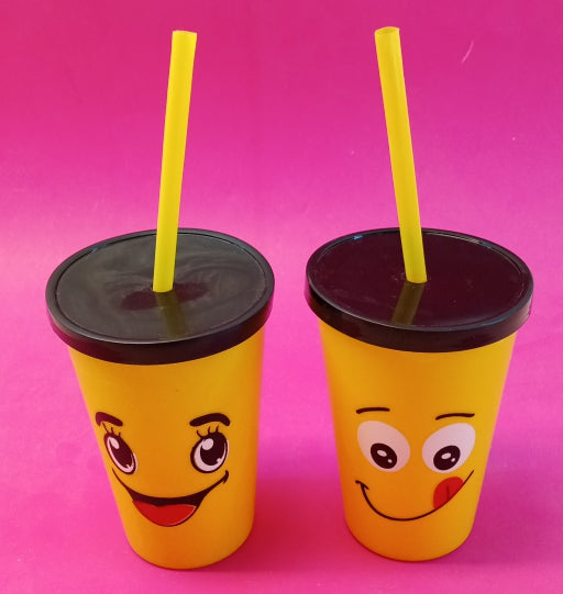 Emoji 400ml Juice & Drinking Plastic Glass With Cover & Straw ( Random Emojis Will Be Sent)