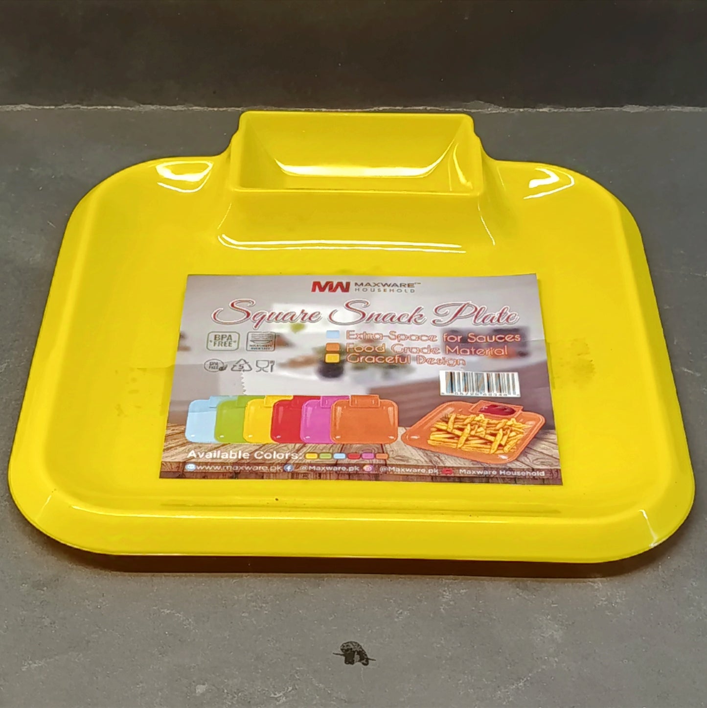 1 pcs Kids' Square Shape Medium-Size Snack Plastic Plates (Multiple Colours Will be Sent)