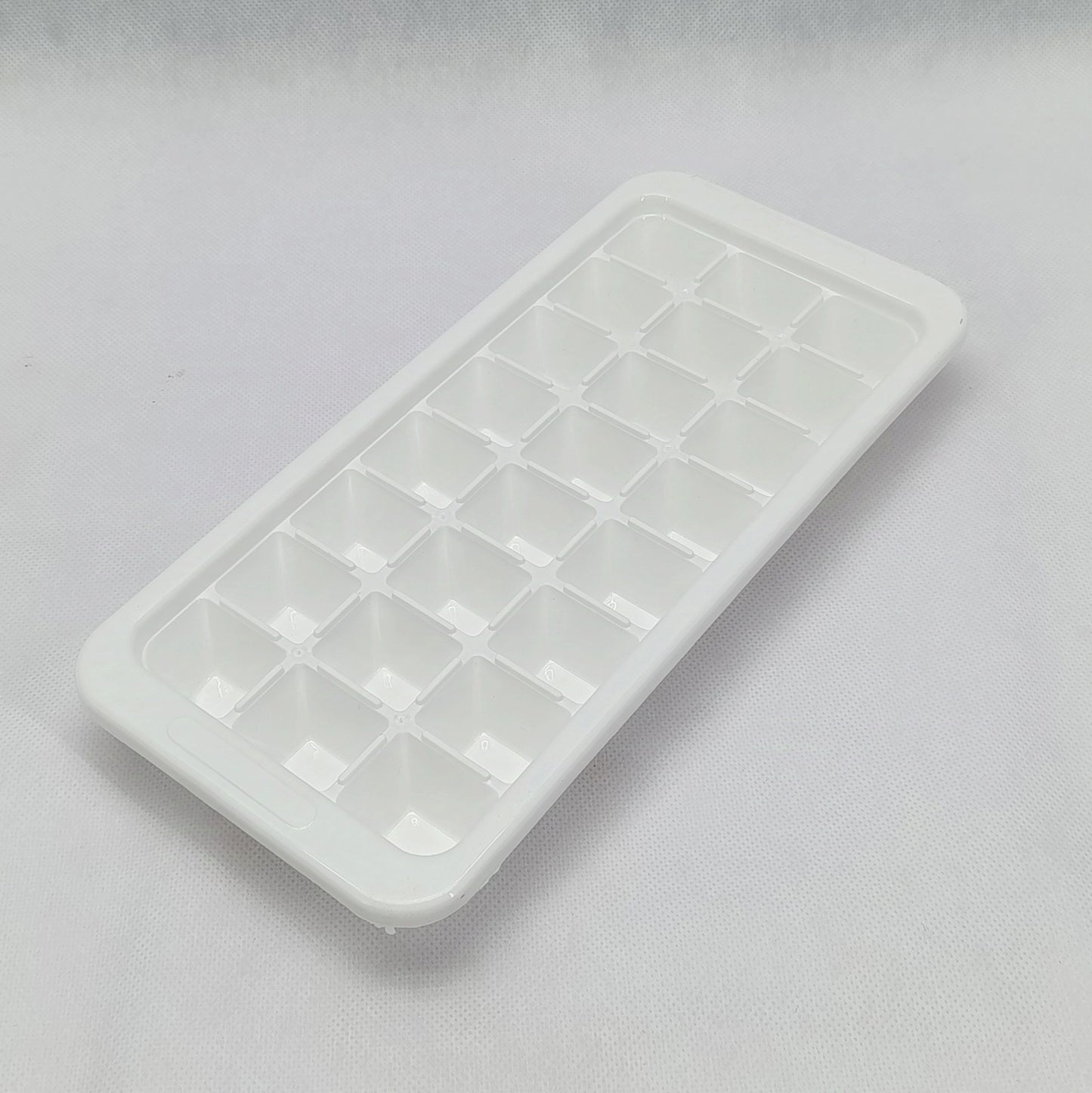 Maxware 24-Grid Plastic Ice Cube Mould Tray