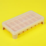 Decent 14-Grid Plastic Ice Cube Tray With Cover ( Random Colors Will Be Sent )